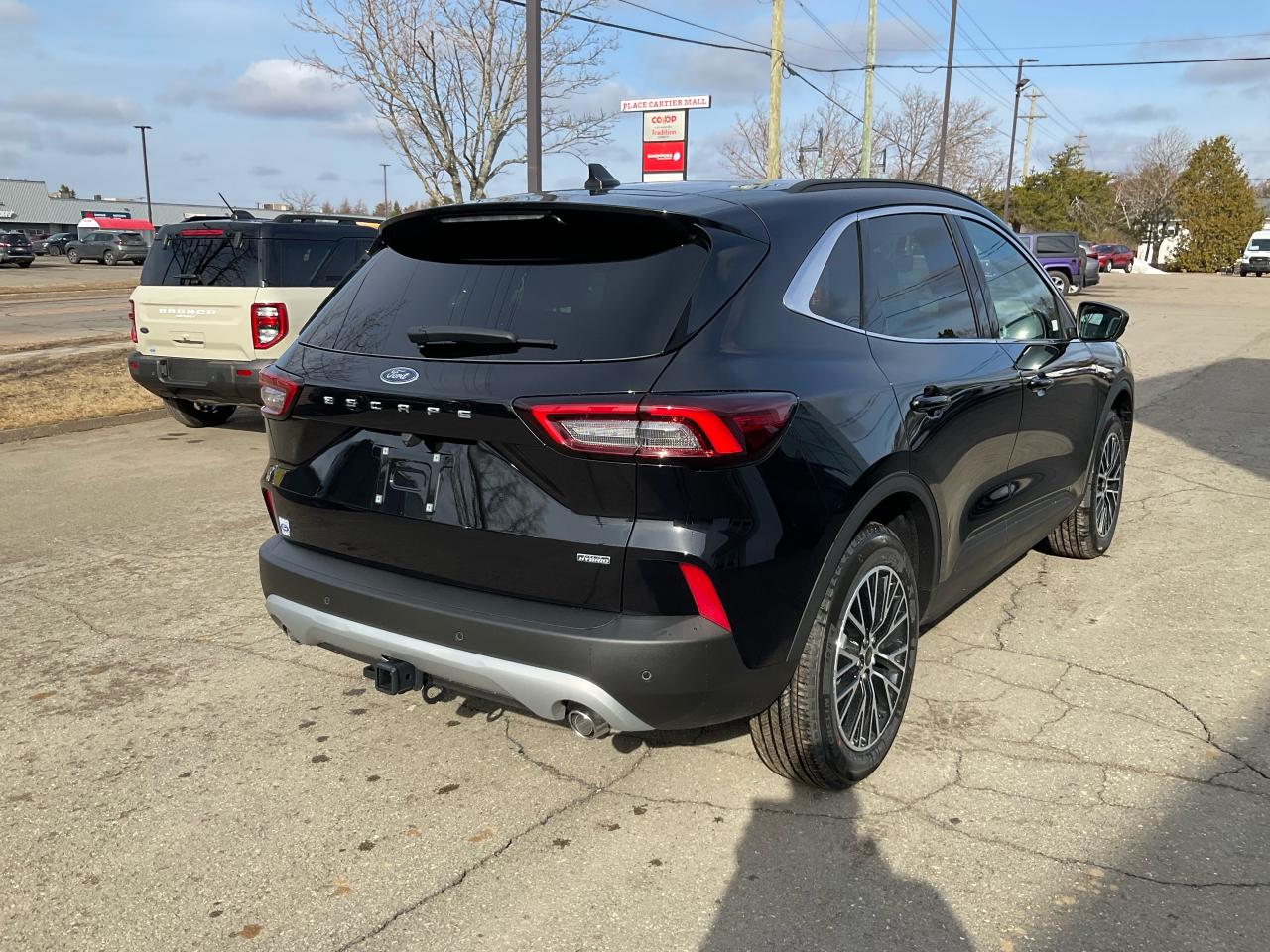 2025 Ford Escape PHEV Photo5
