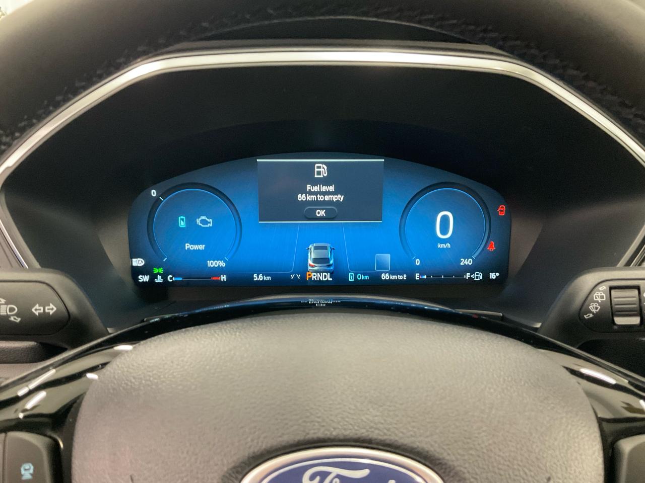 2025 Ford Escape PHEV Photo5