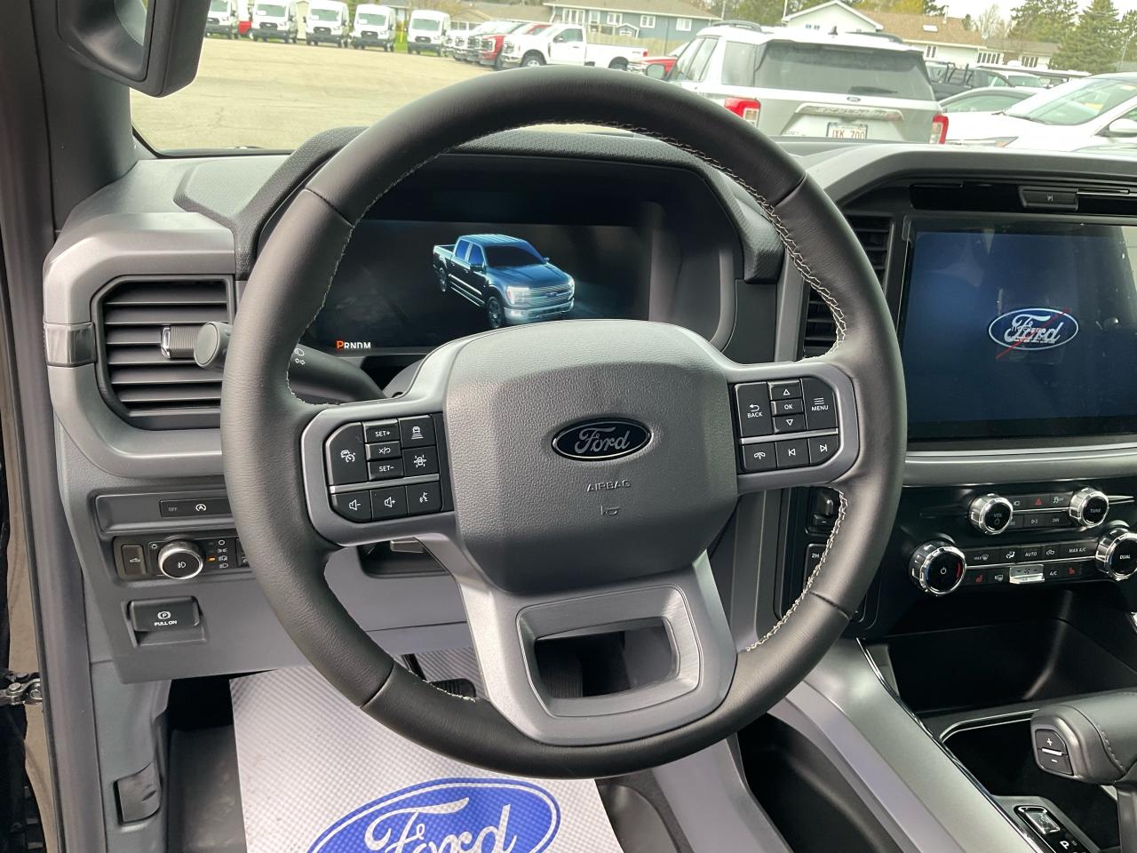 2025 Ford F-150 XLT Photo5