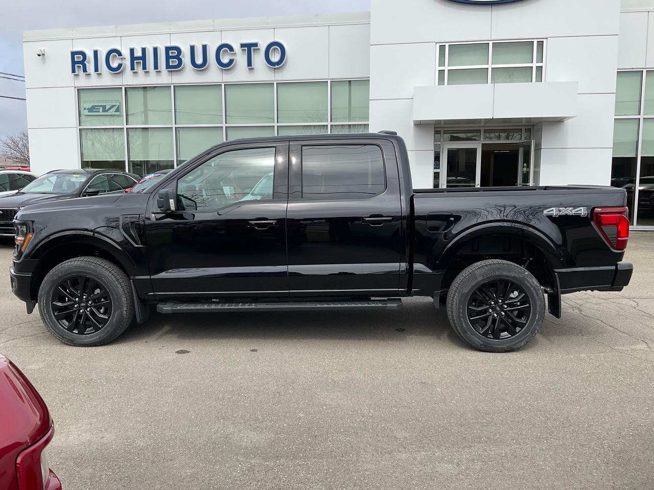 2025 Ford F-150 XLT Photo4