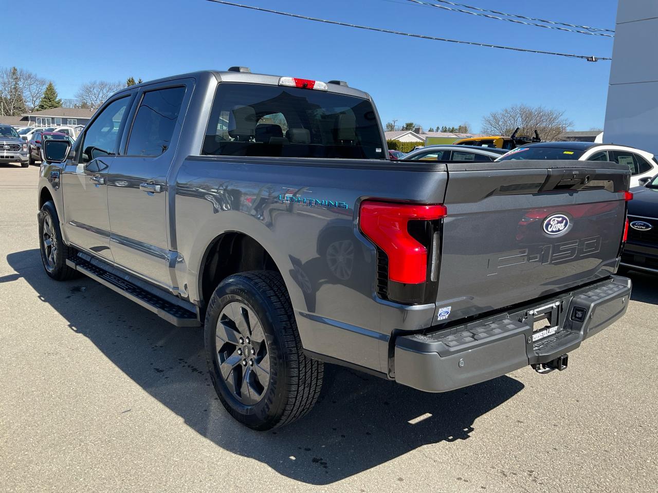 2025 Ford F-150 Lightning Flash Photo5