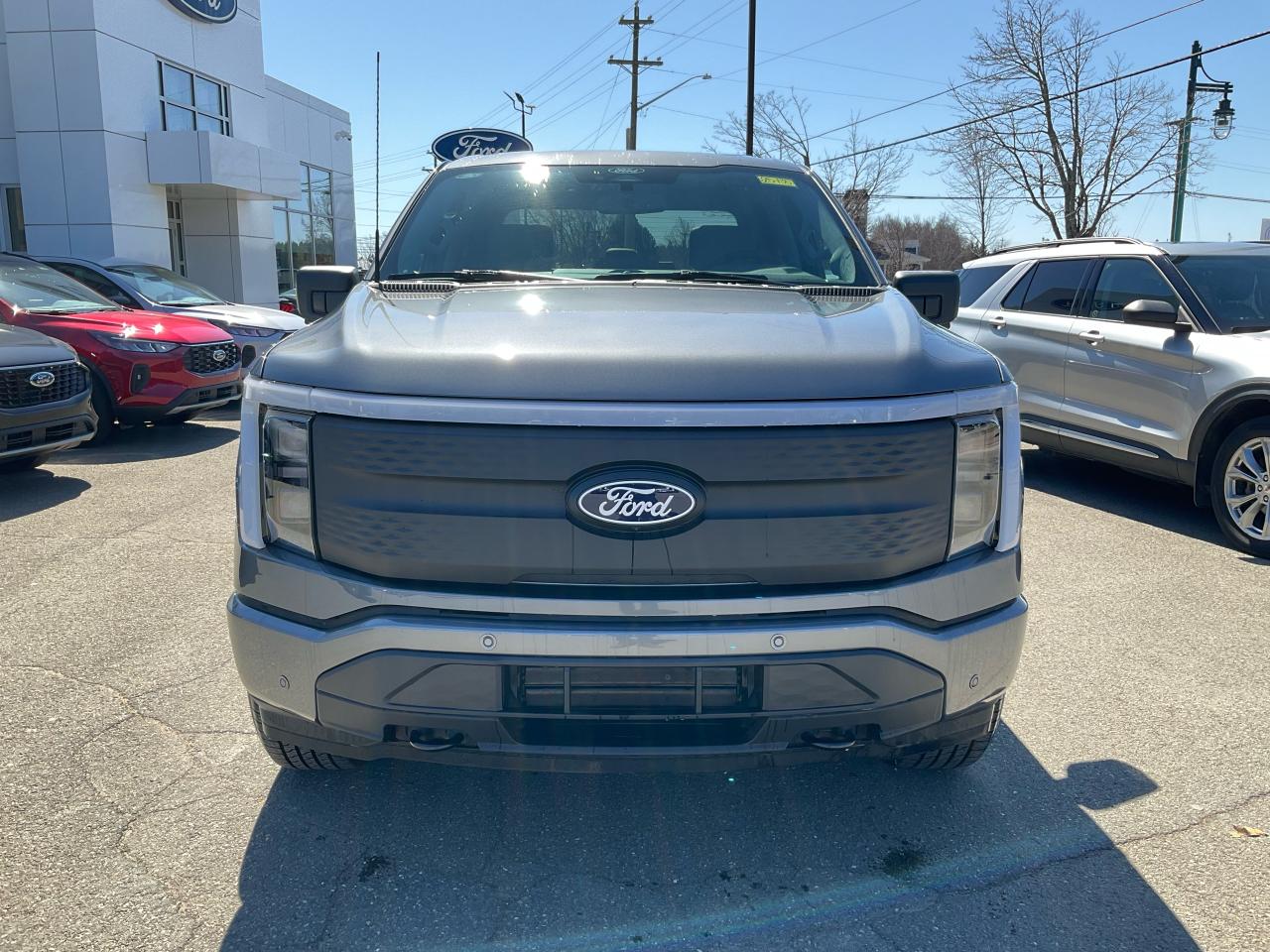 2025 Ford F-150 Lightning Flash Photo1