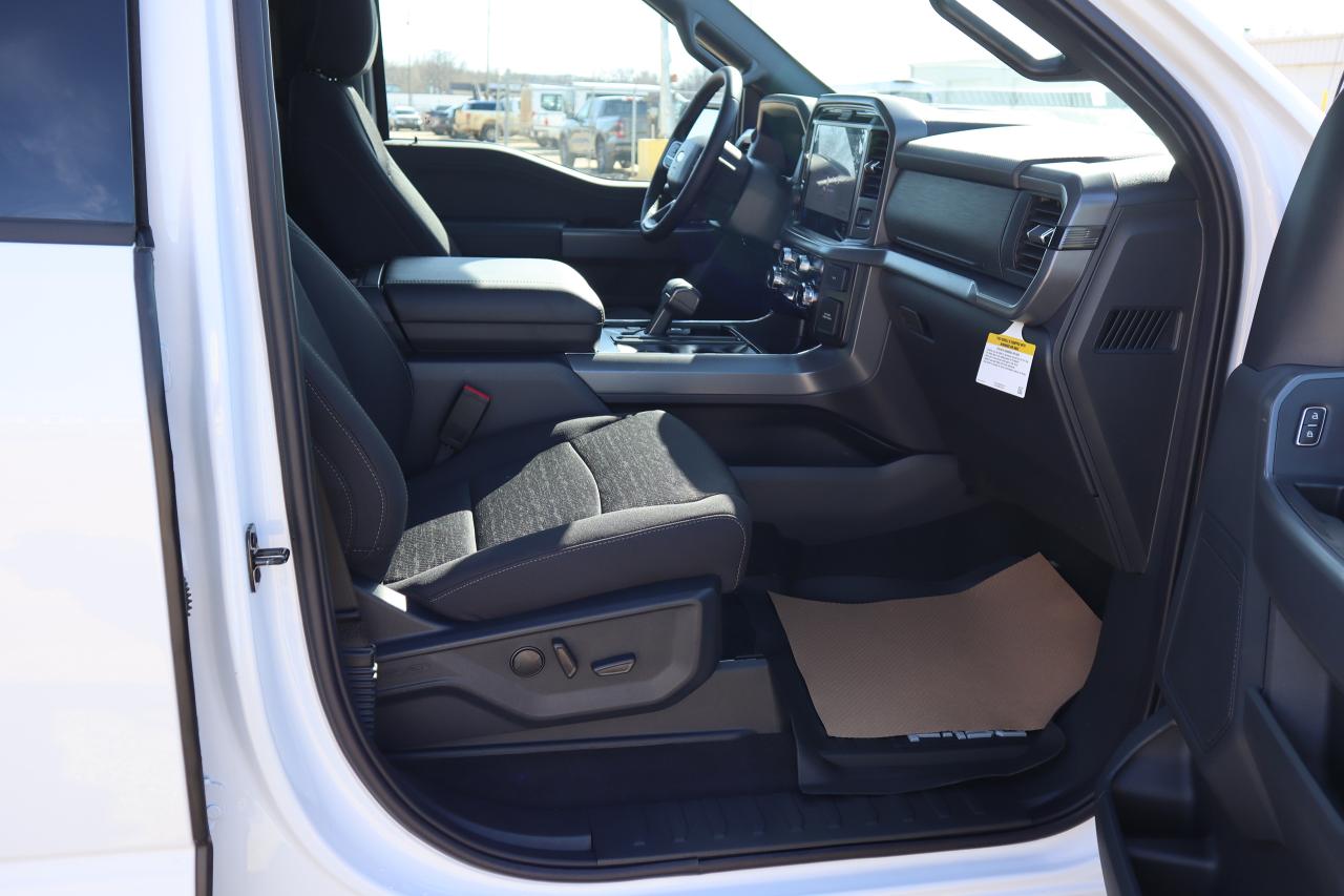 2025 Ford F-150 XLT Photo5