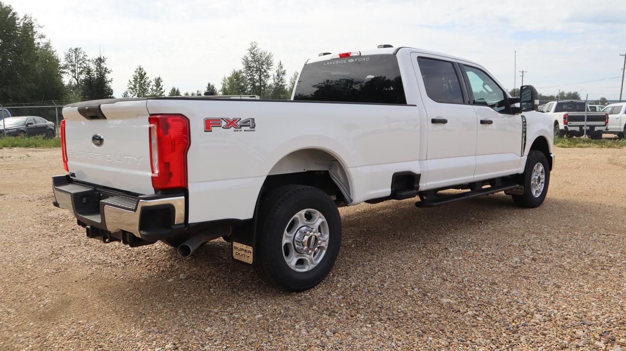 2025 Ford F-350 Super Duty SRW XLT Photo5