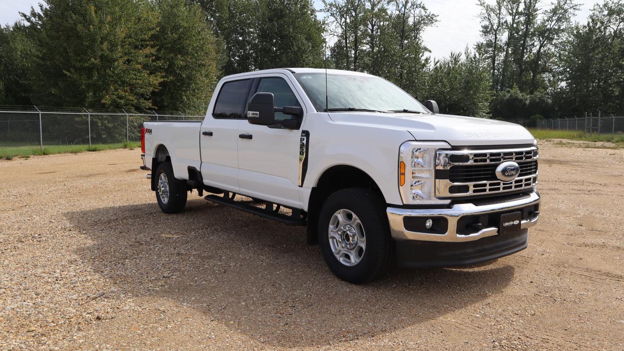 2025 Ford F-350 Super Duty SRW XLT Photo0