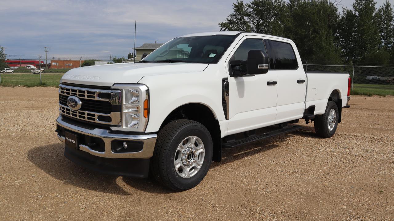 2025 Ford F-350 Super Duty SRW XLT Photo