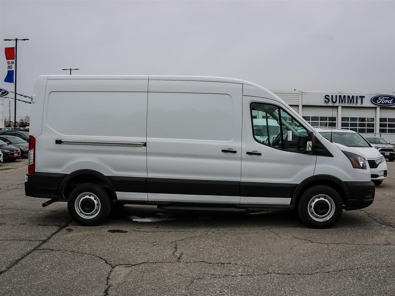 2025 Ford Transit 250  Photo3