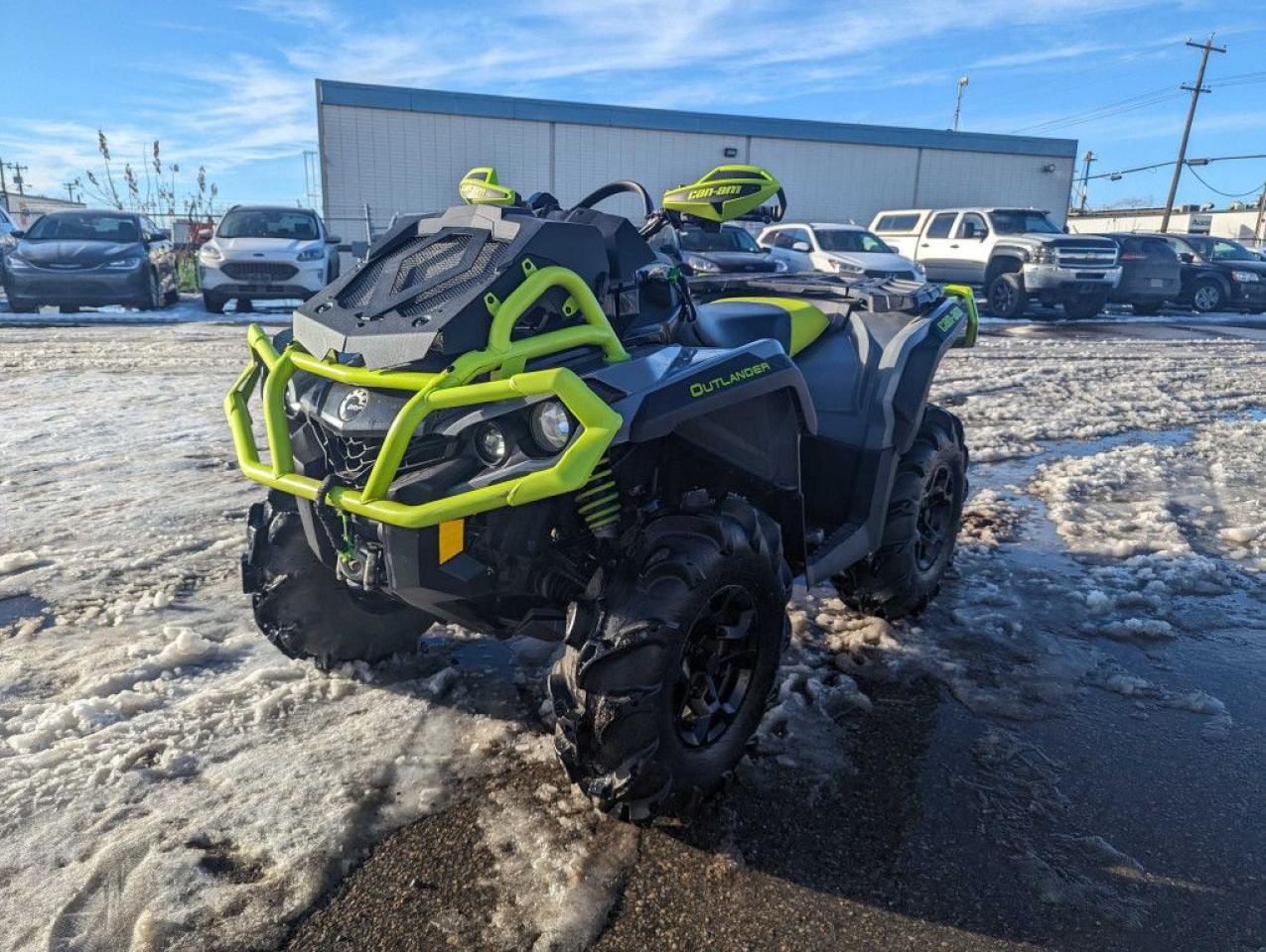 2020 Can-Am Outlander 1000 XT 650 XMR - Photo #1