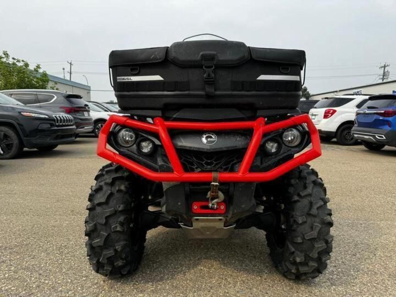 2019 Can-Am Outlander 650 XT EPS $93 B/W - Photo #4
