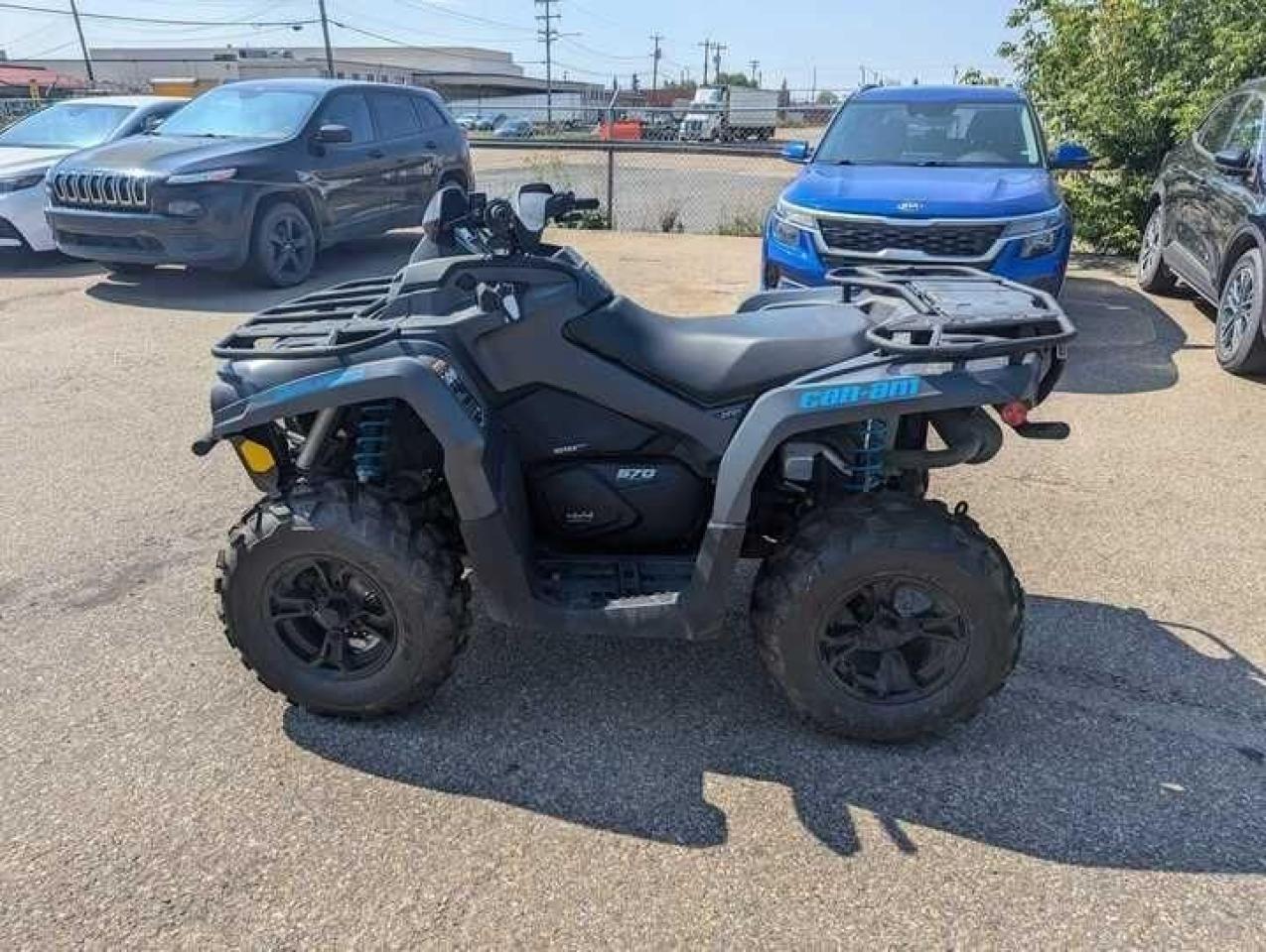 2022 Can-Am Outlander 570 XT DPS $88 B/W - Photo #2