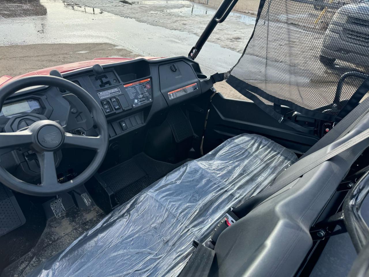 2025 Honda Pioneer 1000 $113 B/W - Photo #9