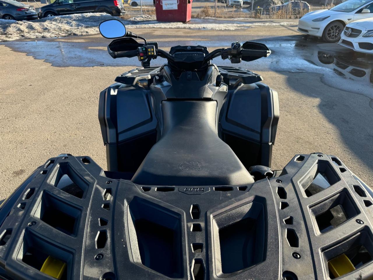 2022 Can-Am Outlander 850 XTP $101 B/W - Photo #9