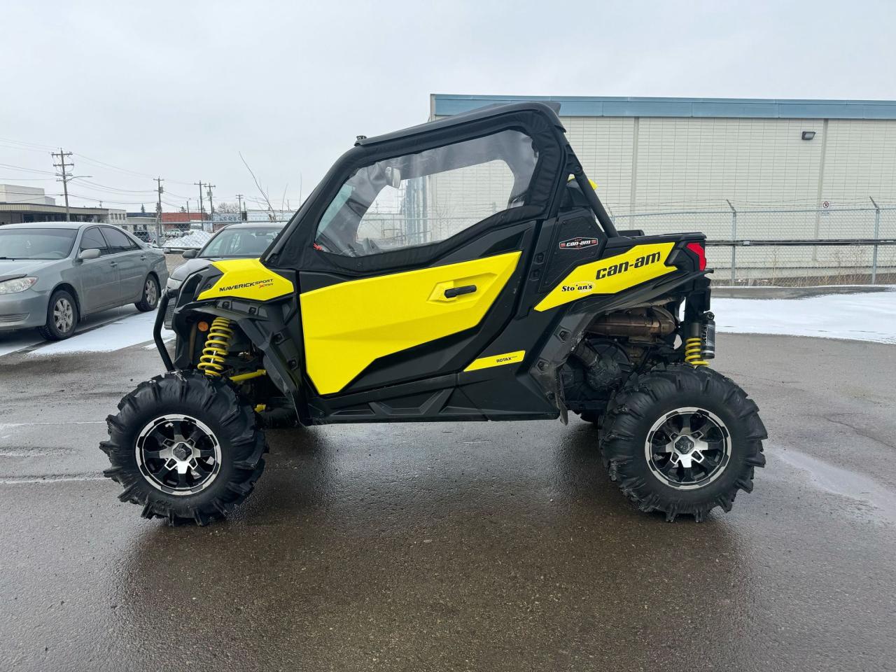 2019 Can-Am MAVERICK 1000 SPORT XMR $108 B/W - Photo #2