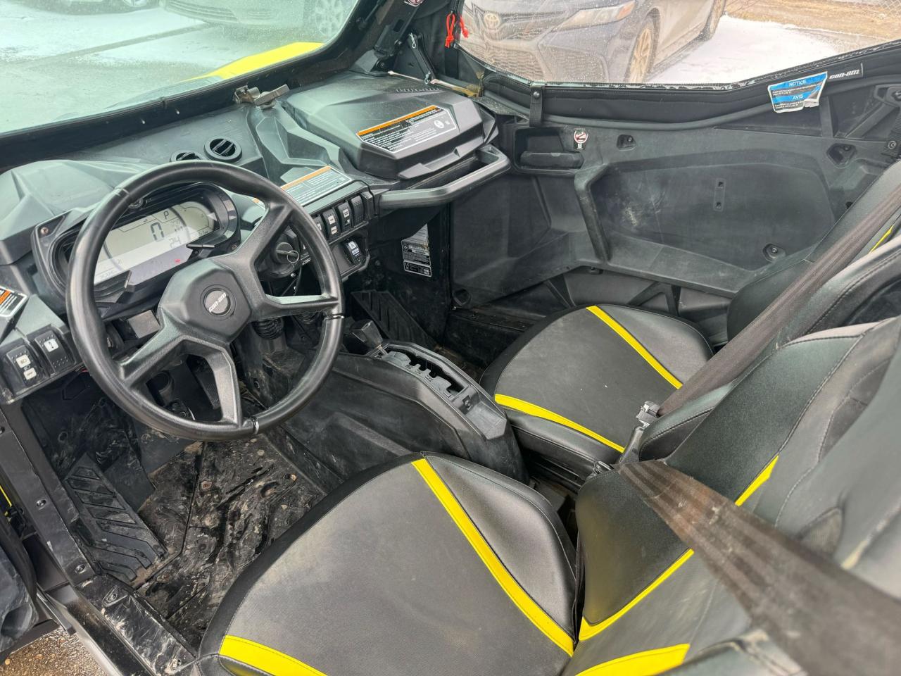 2019 Can-Am MAVERICK 1000 SPORT XMR $108 B/W - Photo #8