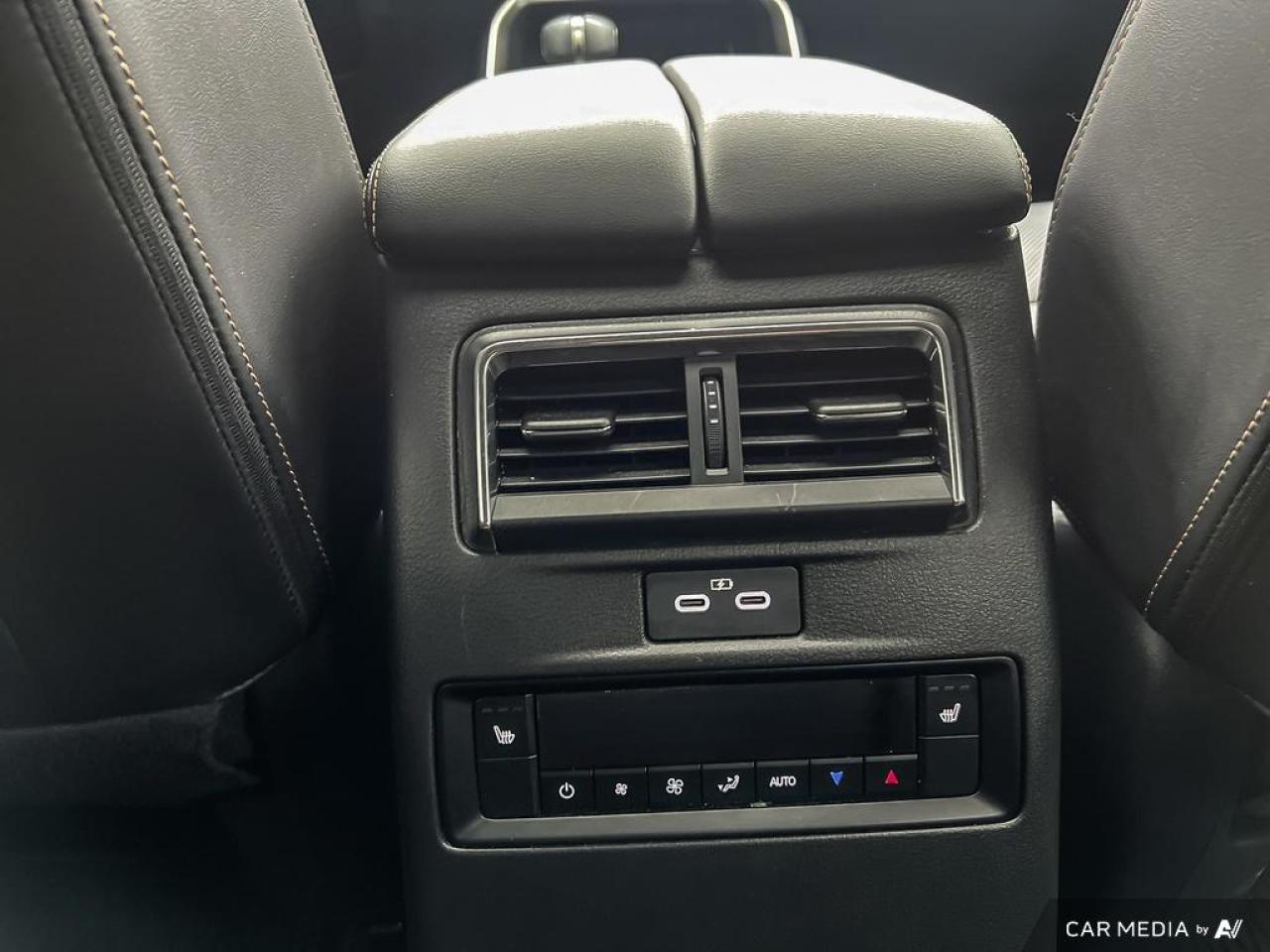 2025 Mazda CX-70 GT / AWD / PANO ROOF / LEATHER / NAV / LOADED - Photo #12