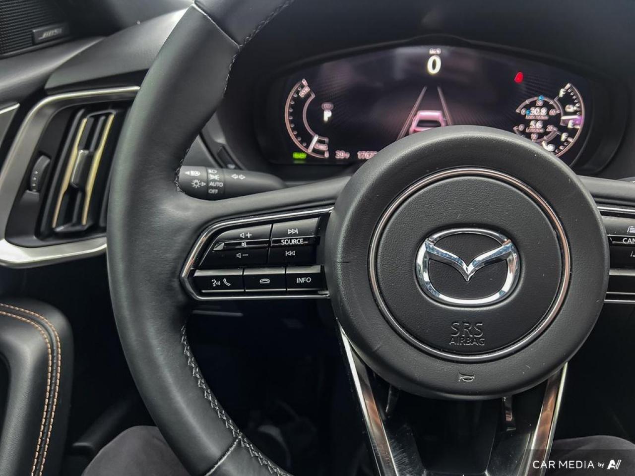 2025 Mazda CX-70 GT / AWD / PANO ROOF / LEATHER / NAV / LOADED - Photo #24
