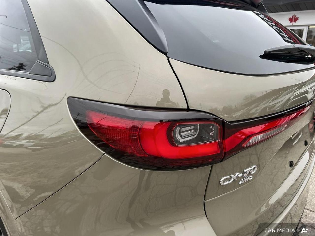 2025 Mazda CX-70 GT / AWD / PANO ROOF / LEATHER / NAV / LOADED - Photo #8