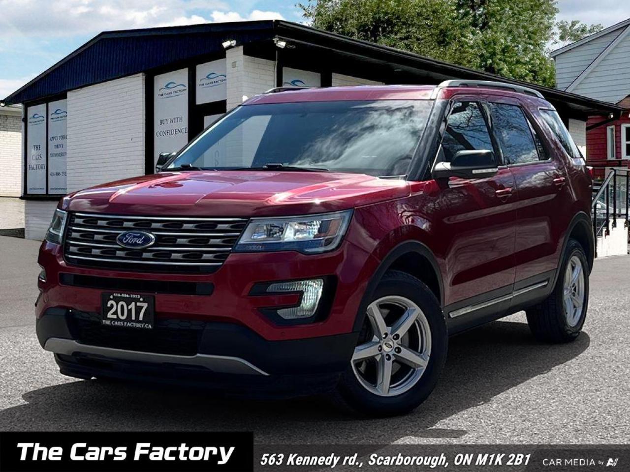 2017 Ford Explorer XLT 4WD Apple Carplay - No Accident! - Photo #1