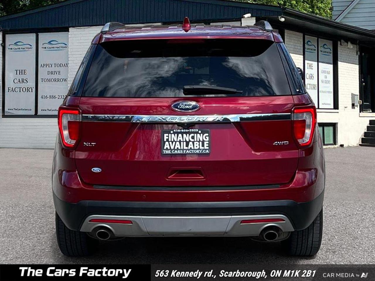 2017 Ford Explorer XLT 4WD Apple Carplay - No Accident! Photo4