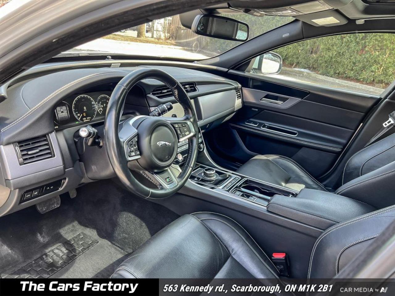 2017 Jaguar XF 35t R-Sport Awd - Photo #13