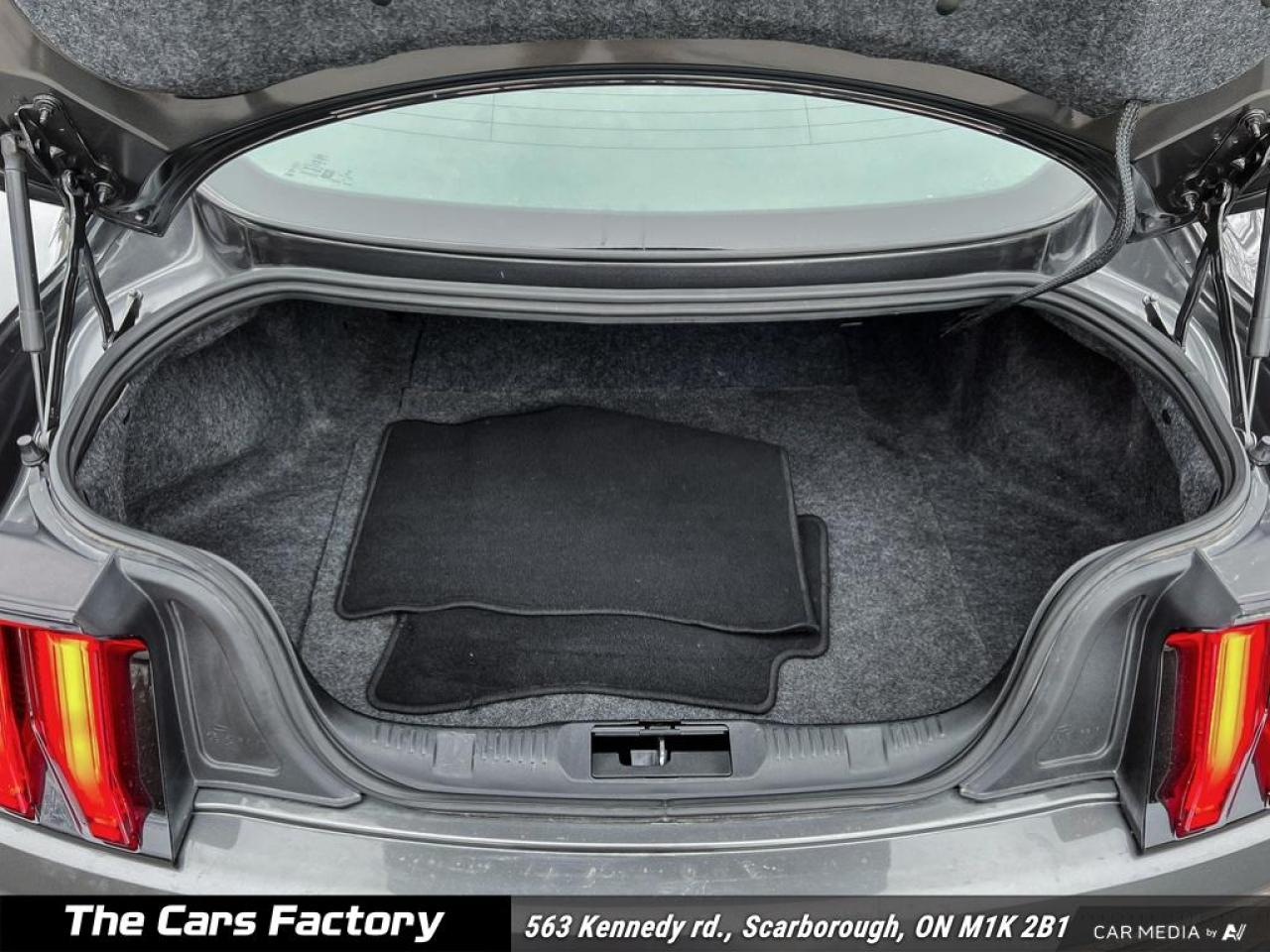 2019 Ford Mustang EcoBoost Fastback 1-Owner No Accident! - Photo #11
