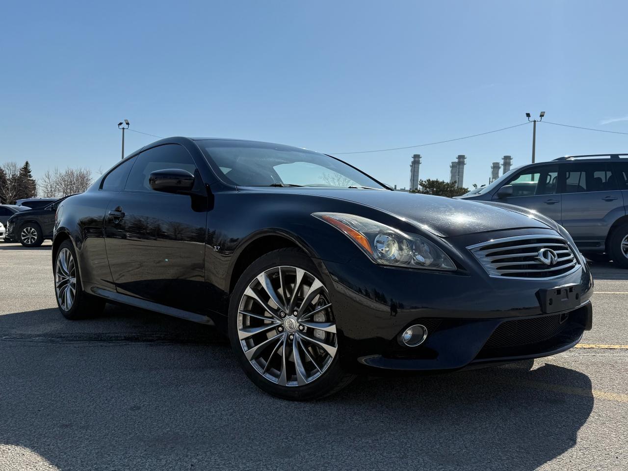 Used 2014 Infiniti Q60 S AWD *SAFETY INCL*CLEAN CARFAX*MINT* for sale in North York, ON