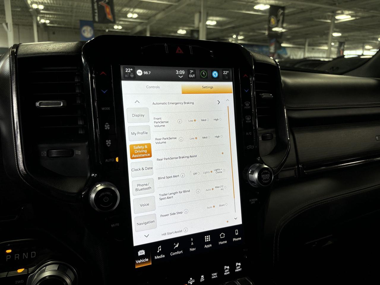 2022 RAM 1500 Limited|4X4|V8HEMI|CREW|NAV|ALPINEAUDIO|WOOD|LED|+ - Photo #38