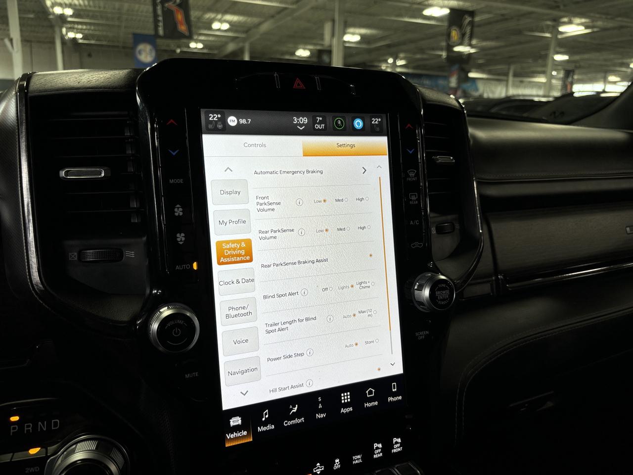 2022 RAM 1500 Limited|4X4|V8HEMI|CREW|NAV|ALPINEAUDIO|WOOD|LED|+ - Photo #38