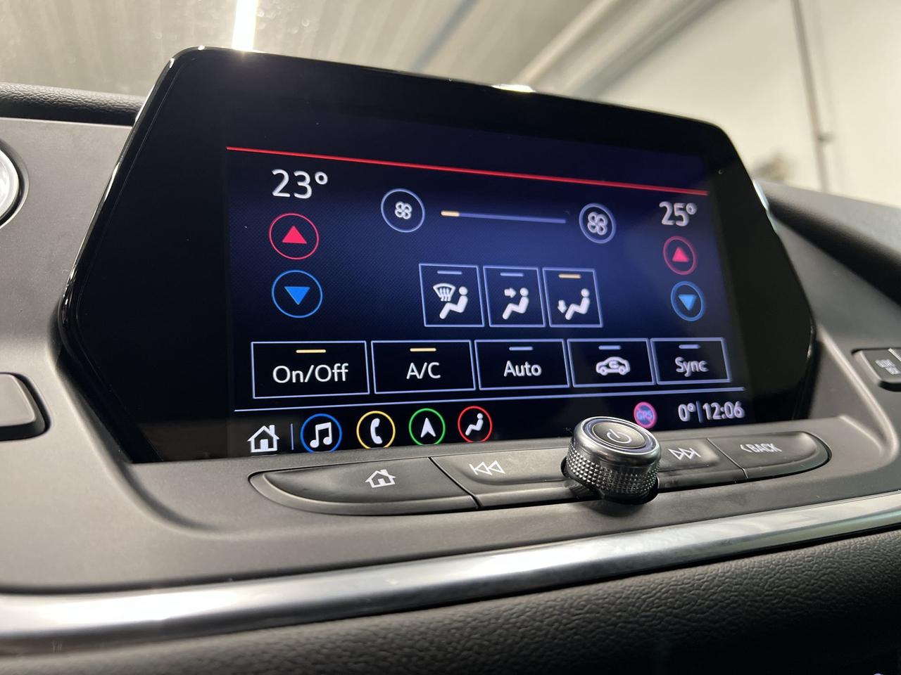 2019 Chevrolet Blazer TRUE NORTH AWD | 3.6L V6 | HTD LEATHER | PANO ROOF Photo