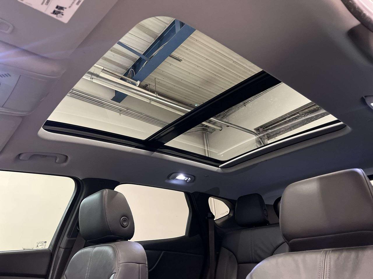 2019 Chevrolet Blazer TRUE NORTH AWD | 3.6L V6 | HTD LEATHER | PANO ROOF Photo