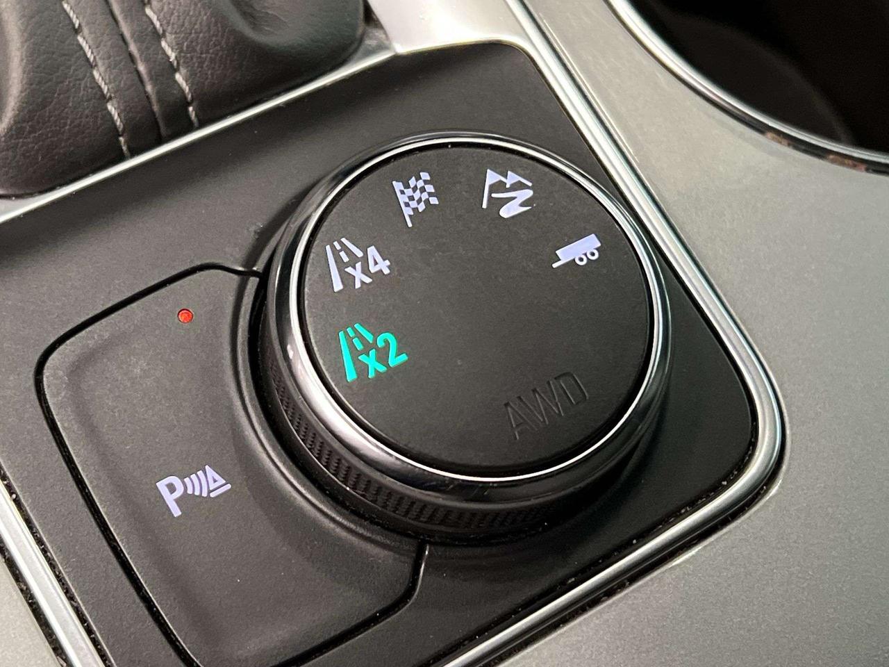 2019 Chevrolet Blazer TRUE NORTH AWD | 3.6L V6 | HTD LEATHER | PANO ROOF Photo