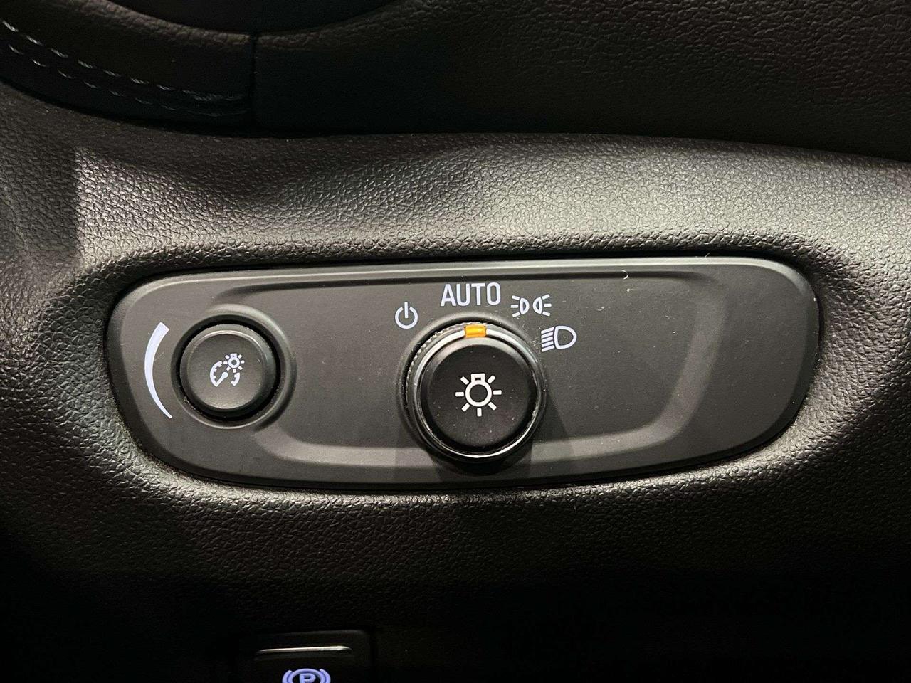 2019 Chevrolet Blazer TRUE NORTH AWD | 3.6L V6 | HTD LEATHER | PANO ROOF Photo