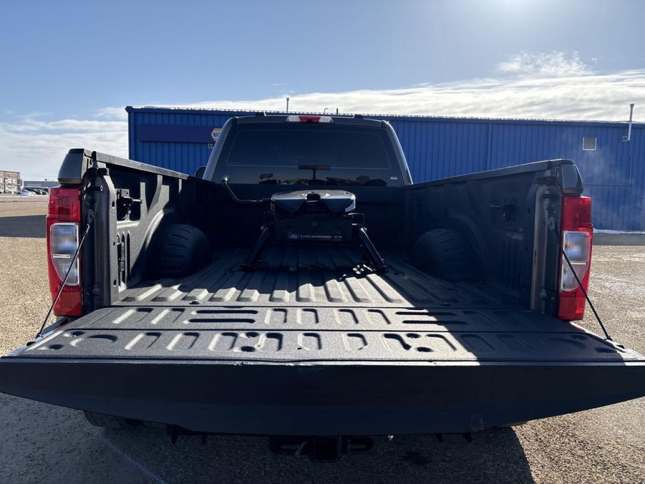 2022 Ford F-450 Super Duty DRW XL Photo5
