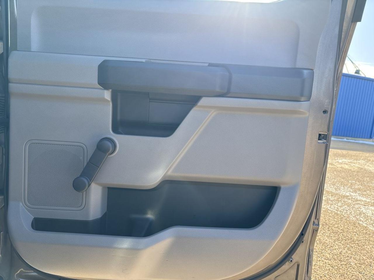 2022 Ford F-450 Super Duty DRW XL Photo5