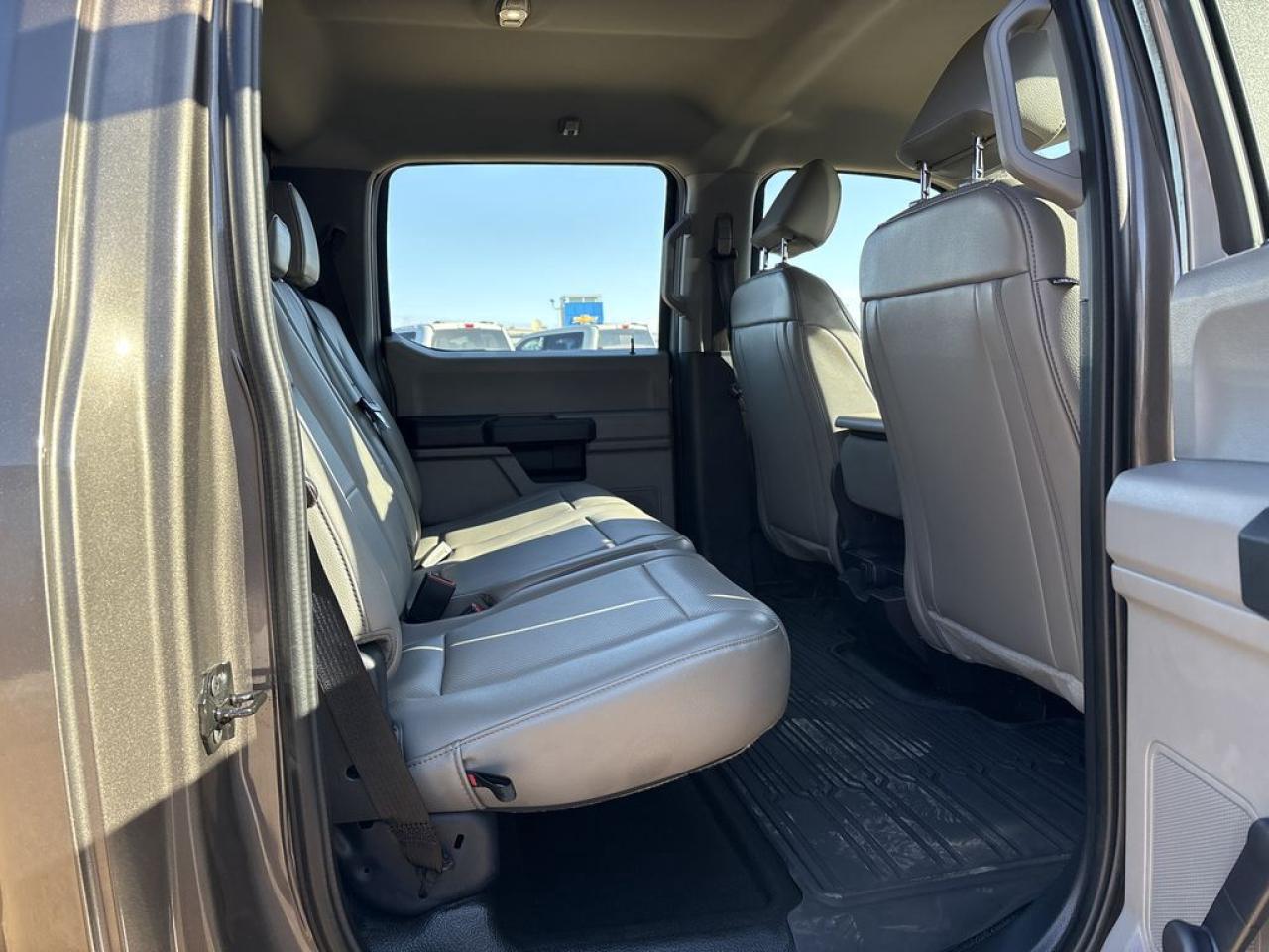 2022 Ford F-450 Super Duty DRW XL Photo5