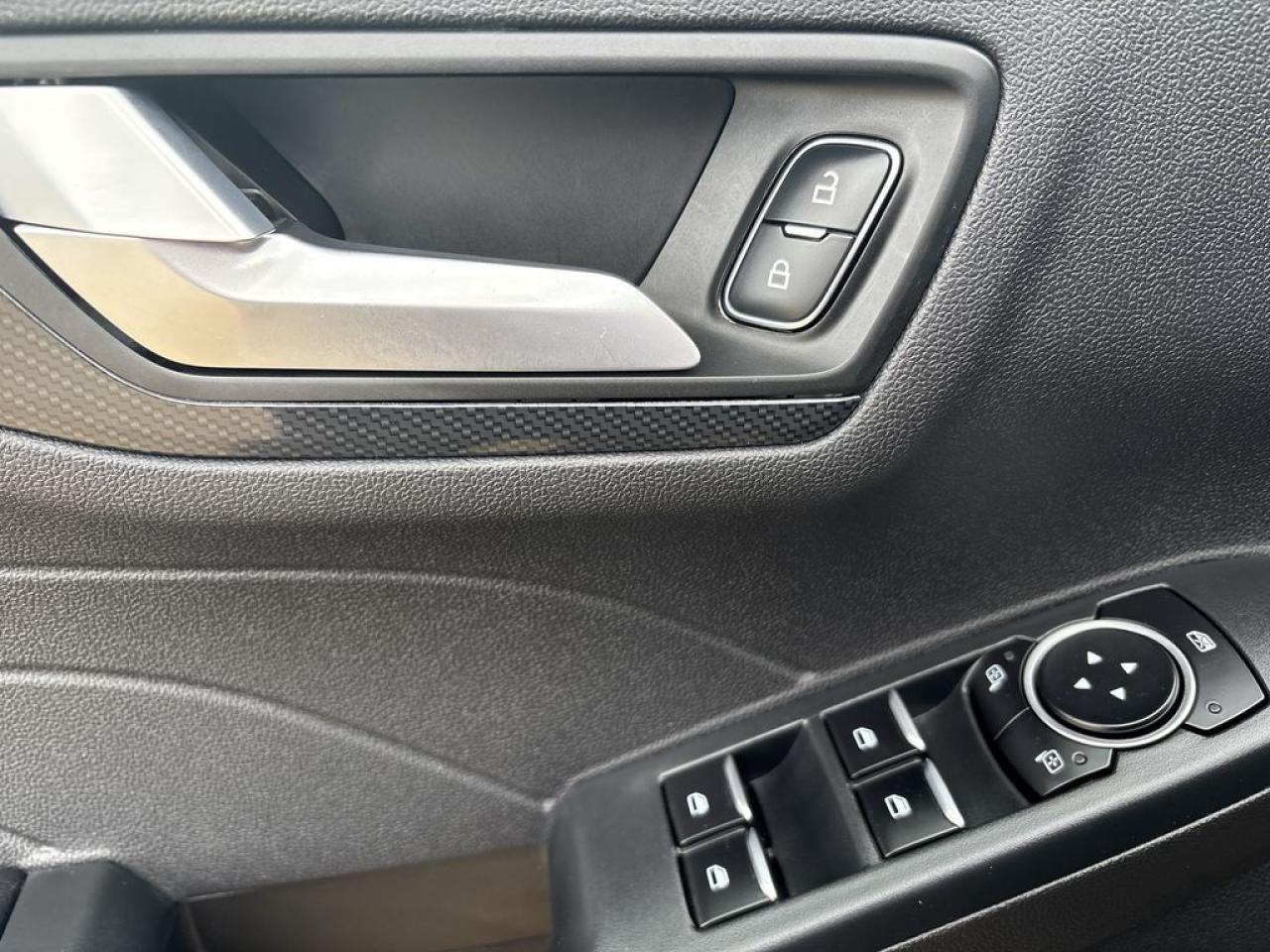 2023 Ford Escape ST-Line Select Photo4