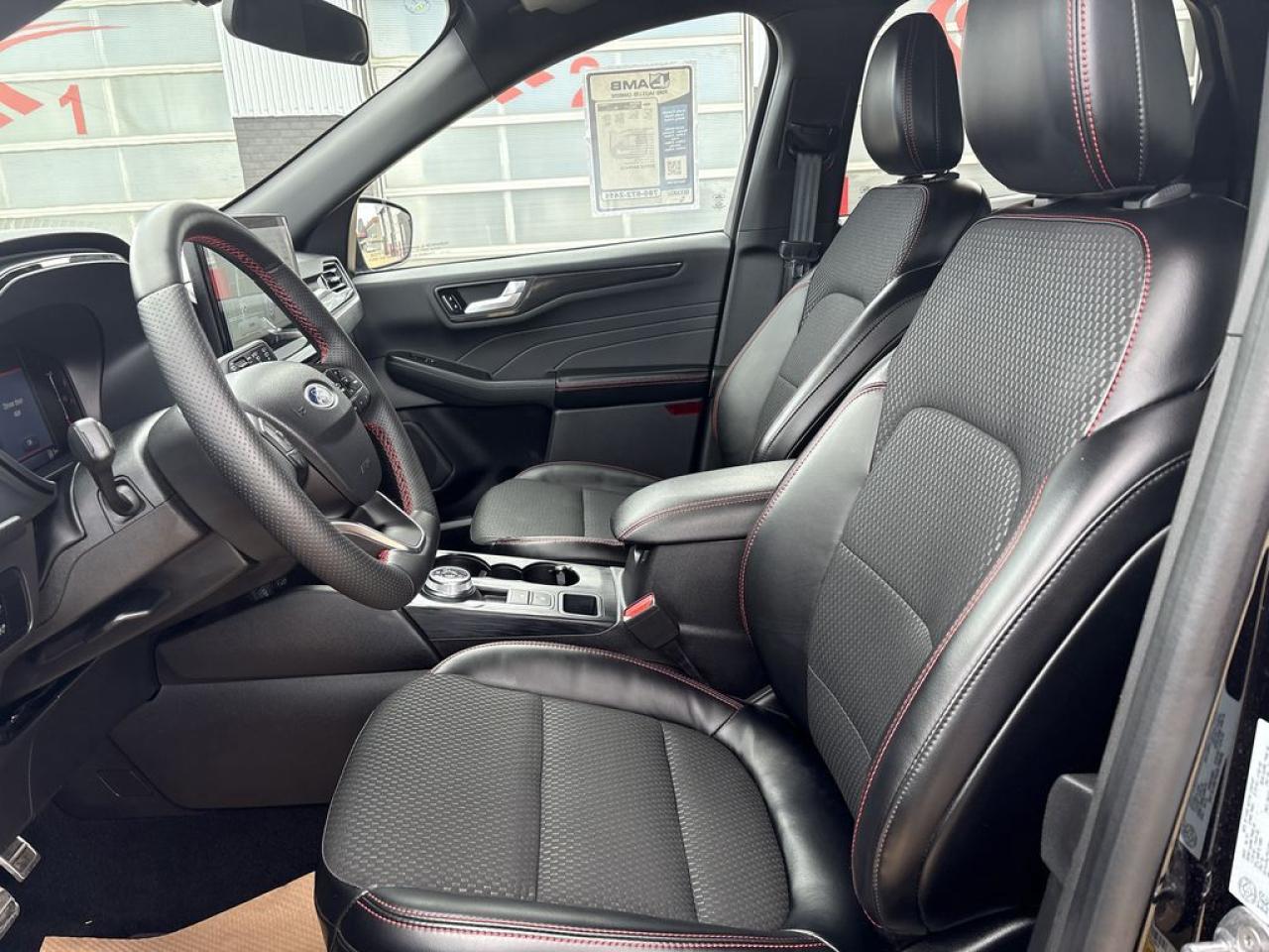 2023 Ford Escape ST-Line Select Photo5