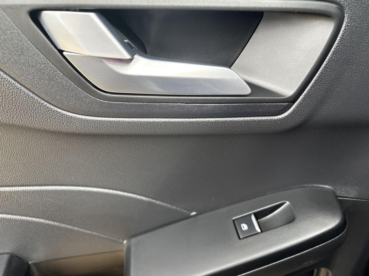 2023 Ford Escape ST-Line Select Photo5
