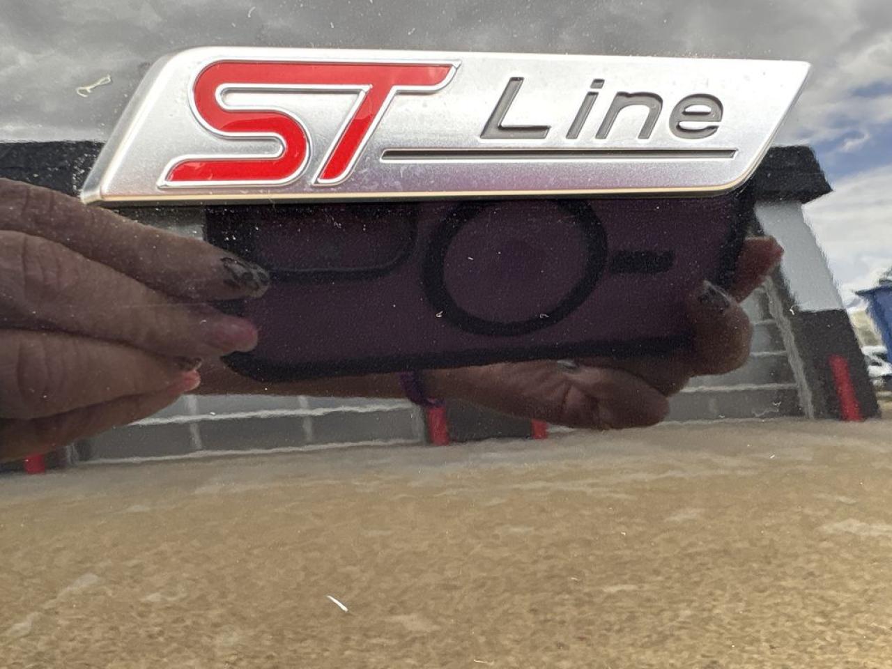 2023 Ford Escape ST-Line Select Photo5