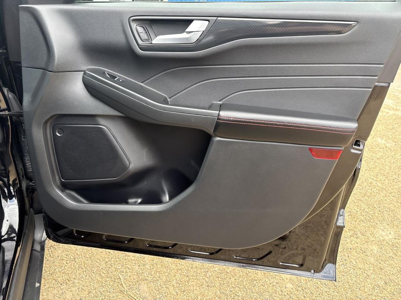 2023 Ford Escape ST-Line Select Photo5