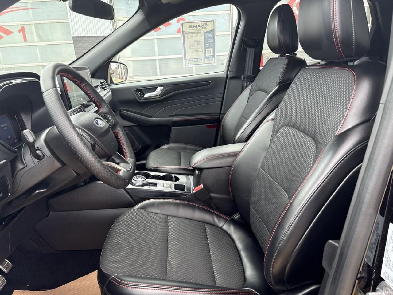 2023 Ford Escape ST-Line Select Photo5