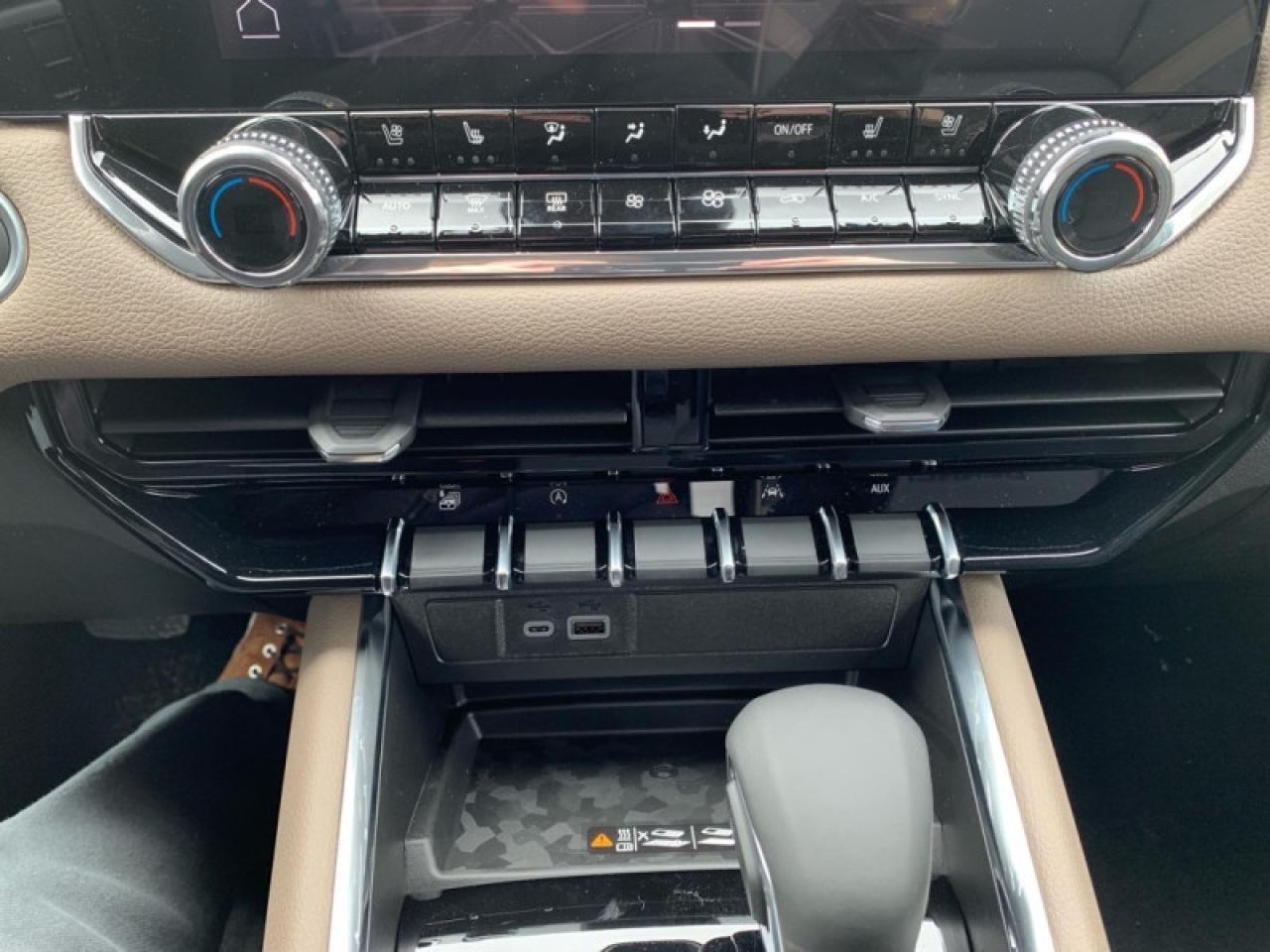 2025 GMC Canyon Denali  - Leather Seats - Sunroof Photo