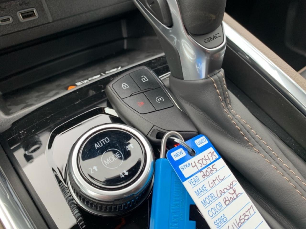 2025 GMC Canyon Denali  - Leather Seats - Sunroof Photo