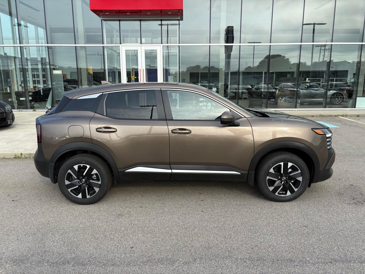 2025 Nissan Kicks SV Photo3
