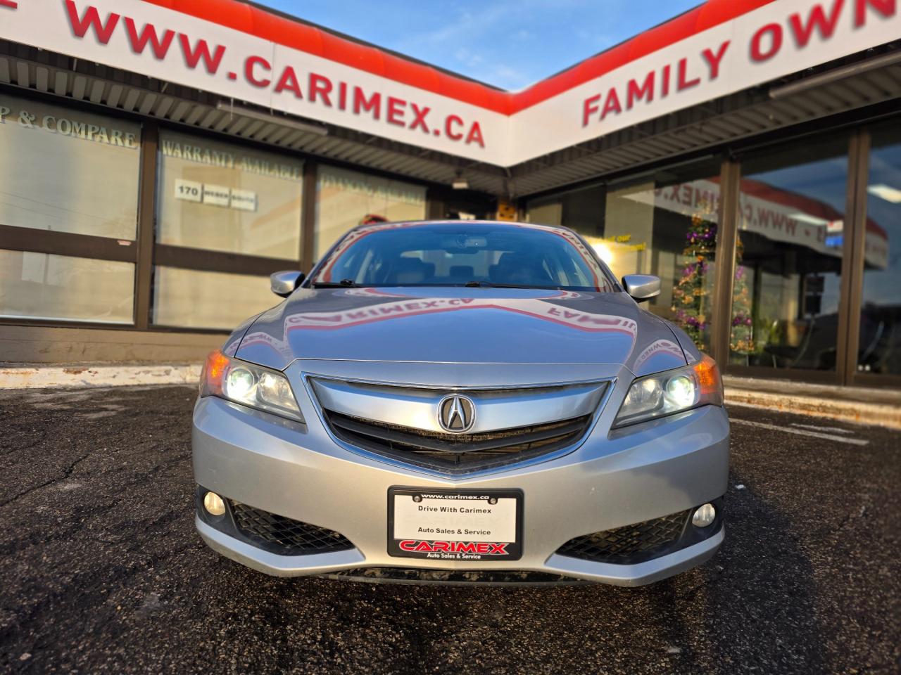 2013 Acura ILX NAVI | Leather | Sunroof | Backup Camera | Heated Seats Photo