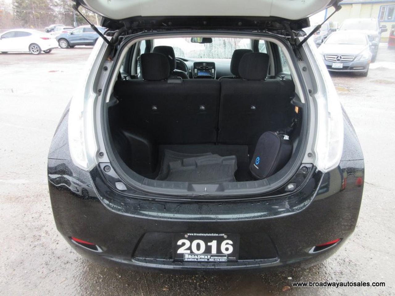 2016 Nissan Leaf ZERO-EMISSION SV-MODEL 5 PASSENGER 30 kWh - ELECTRIC MOTOR.. HEATED SEATS.. BACK-UP CAMERA.. BLUETOOTH SYSTEM.. KEYLESS ENTRY.. Photo