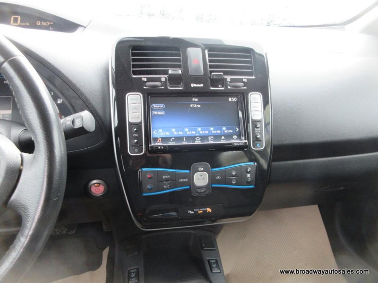 2016 Nissan Leaf ZERO-EMISSION SV-MODEL 5 PASSENGER 30 kWh - ELECTRIC MOTOR.. HEATED SEATS.. BACK-UP CAMERA.. BLUETOOTH SYSTEM.. KEYLESS ENTRY.. Photo