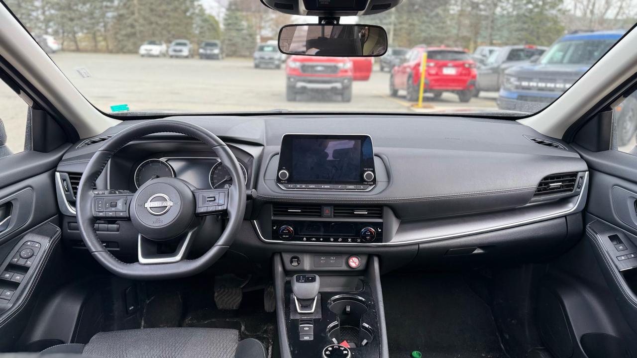 2024 Nissan Rogue  Photo5