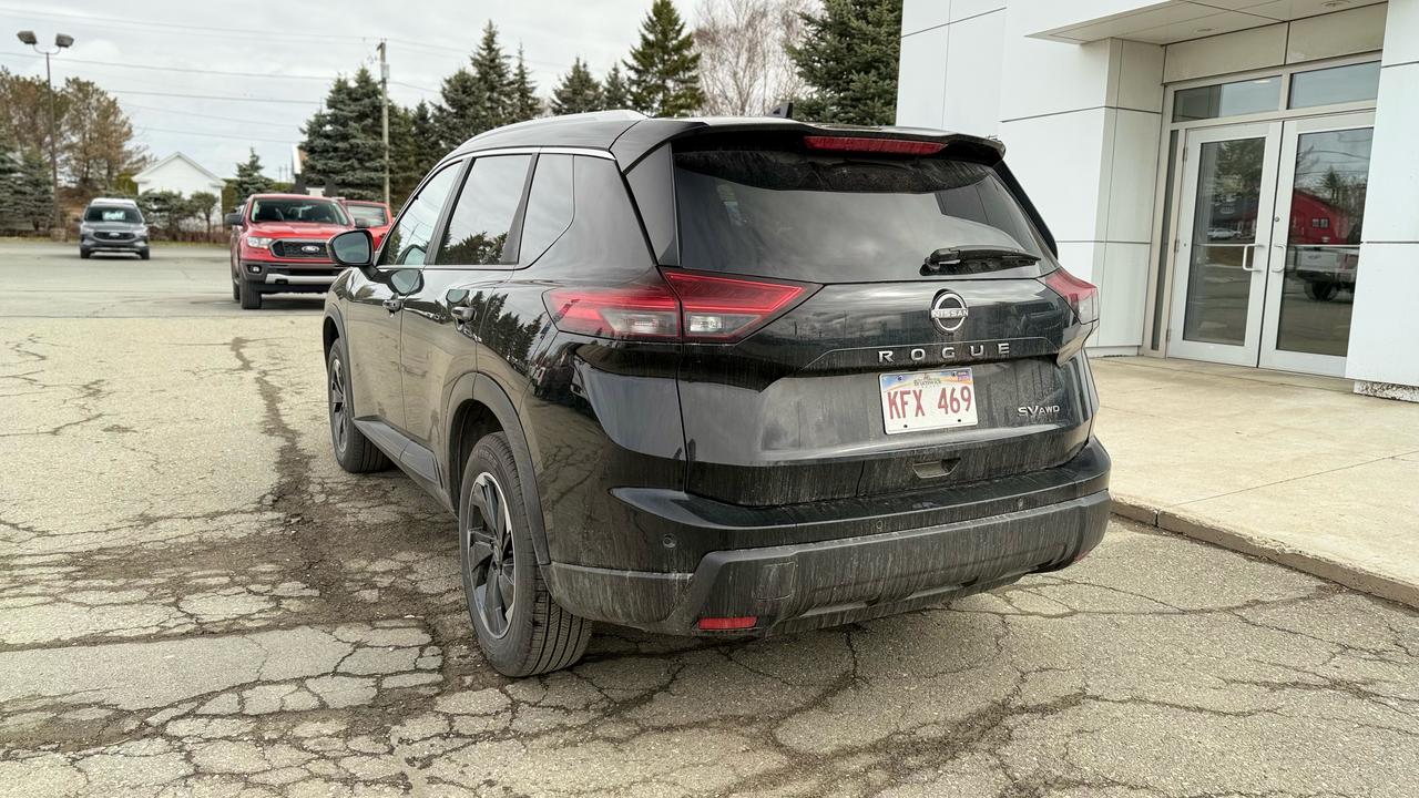2024 Nissan Rogue  Photo3