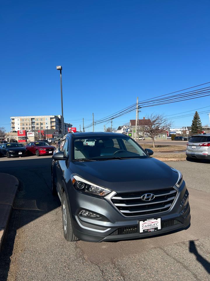 2017 Hyundai Tucson SE - Photo #3